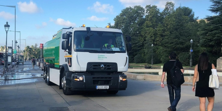 Renault Trucks despliega su gama más sostenible en Barcelona