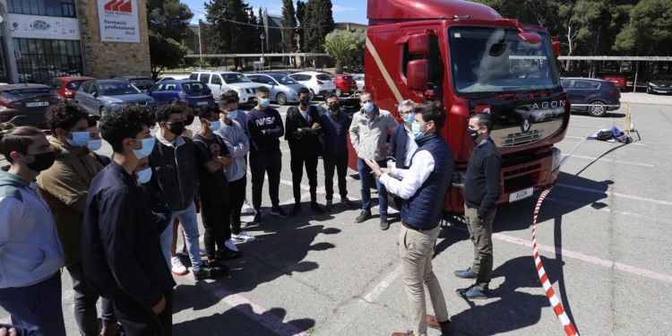 Renault Trucks apoya la formación