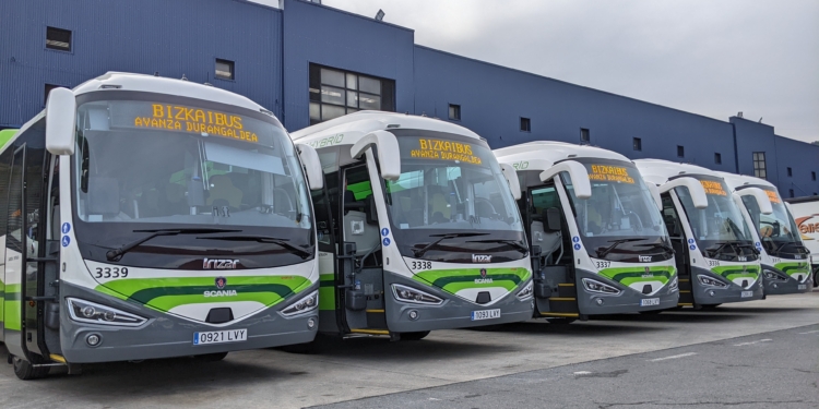 Grupo Avanza Durangaldea incorpora cinco híbridos Scania