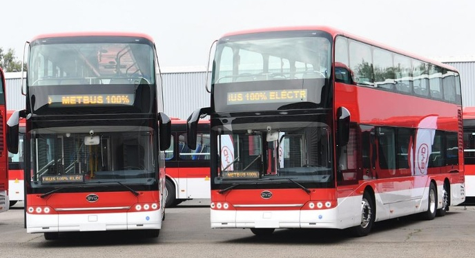 Los autobuses eléctricos de dos pisos de BYD llegan a Chile