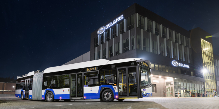 Solaris listo para entregar 48 trolebuses más a Budapest