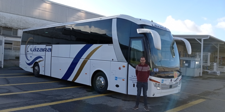 Grupo Castrosua hace entrega de una unidad Stellae carrozada sobre chasis Scania