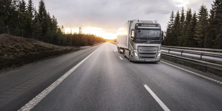 Volvo Trucks, líder en tractoras y camiones eléctricos en 2023