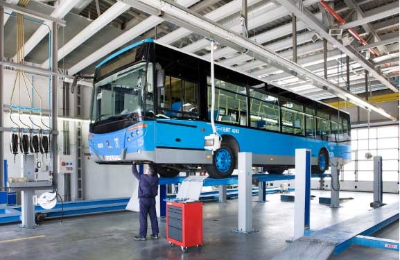 Las patronales de talleres valoran positivamente el año 2023