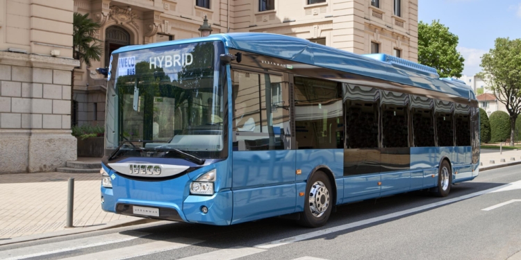 Aucorsa incorpora a su flota cinco nuevos vehículos Urbanway híbridos