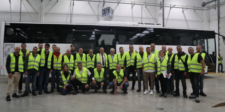 Operadores de transporte israelí visita las instalaciones de Sunsundegui