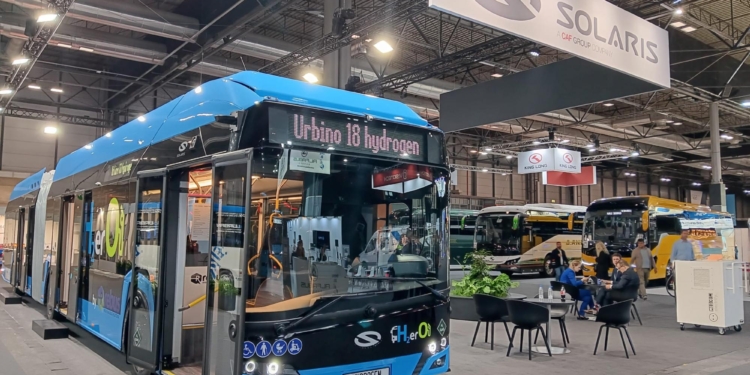 Solaris brilla en FIAA 2024 con su Urbino 18 Hydrogen, autobús del año 2025