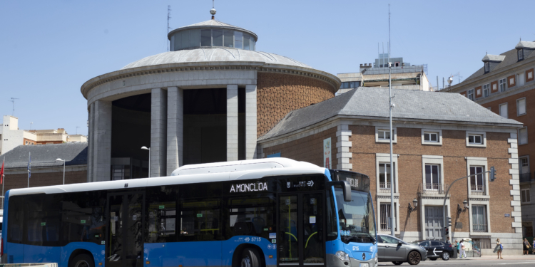 Las líneas universitarias de Madrid modificarán su servicio en verano