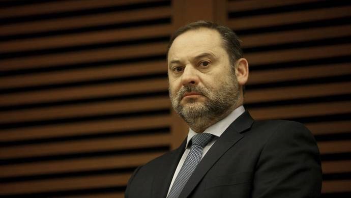 Ábalos firma el Convenio para el ‘Área de Intermodalidad de Transporte’ de A Coruña