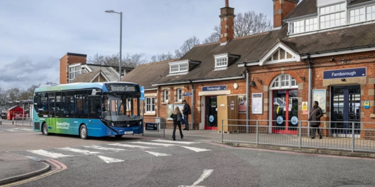 Alexander Dennis presenta la nueva generación del Enviro 100EV