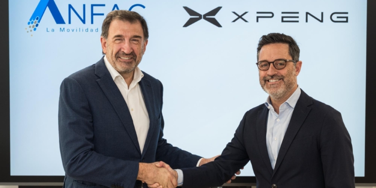 Xpeng se suma a Anfac para acelerar la movilidad eléctrica en España