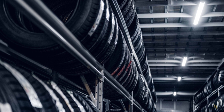 Inflación de neumáticos en febrero alcanza el 1.1%, superando el IPC