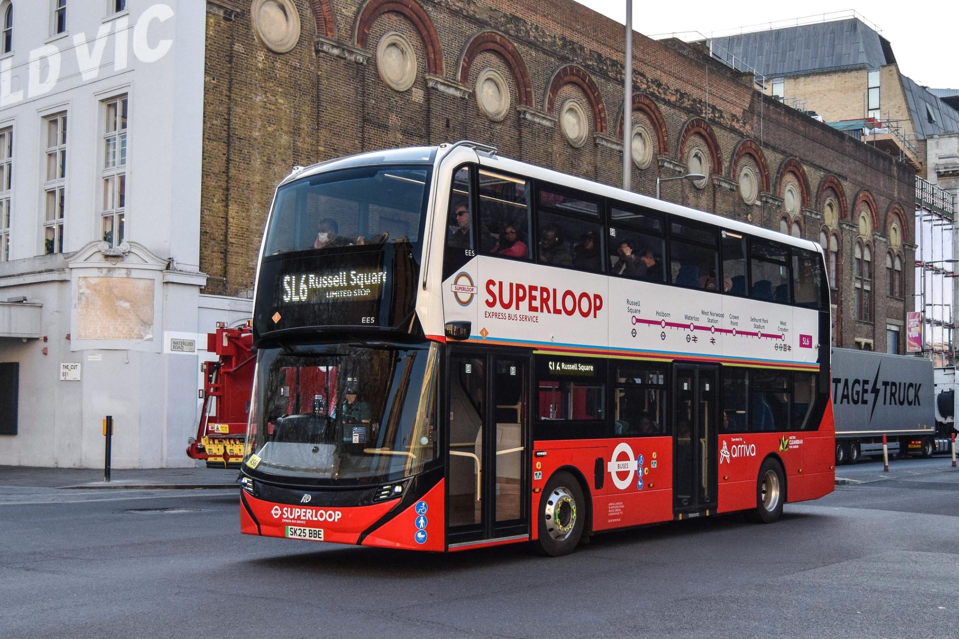 Arriva inicia la ruta Superloop con el primer Alexander Dennis Enviro400EV