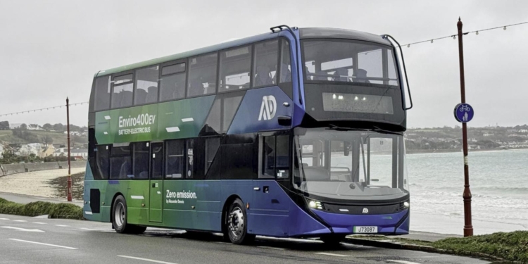 Alexander Dennis prueba su Enviro400EV en Jersey
