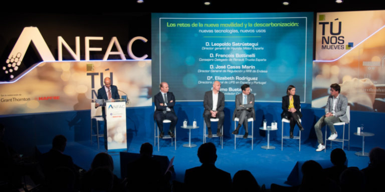 Los gigantes del Sector coinciden en la necesidad de su transformación