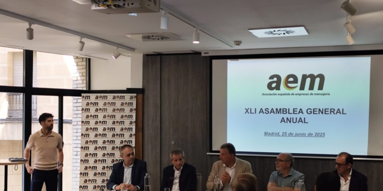 La AEM vuelve a elegir a Francisco Martínez como su presidente