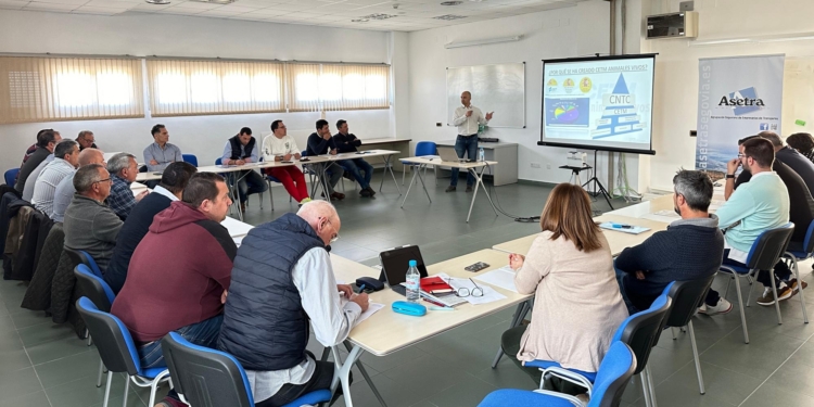 CETM analiza el transporte de animales con Asetra