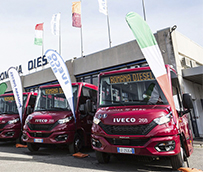 Roma presenta los 15 primeros nuevos minibuses urbanos Mobi City