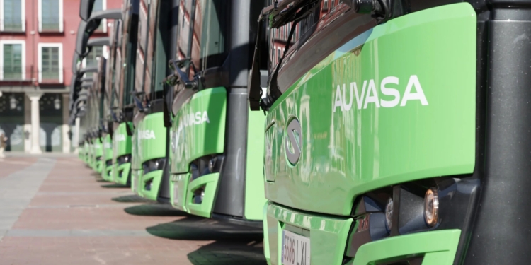 Auvasa amplía el equipamiento embarcado en los autobuses de su flota