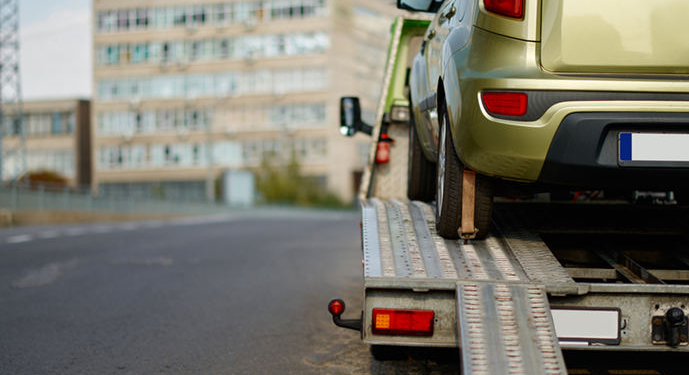 Los gruistas acusan a DGT de no cumplir el Reglamento de Auxilio en Carretera