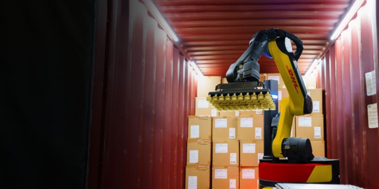 DHL ampliará el despliegue de robots en sus divisiones con más de 1.000 unidades