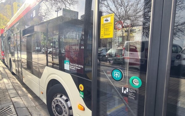 TMB permite el acceso por las dos puertas delanteras en el 90% de su flota