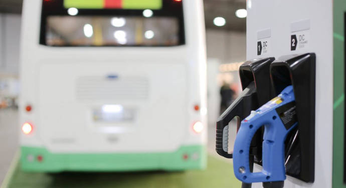 La DGT publica las nuevas señalizaciones para vehículos eléctricos y puntos de carga