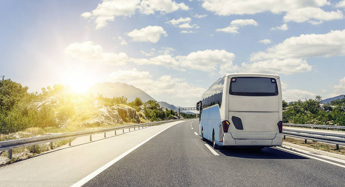 DobleEco renueva su colaboración con Aetram y refuerza la movilidad sostenible