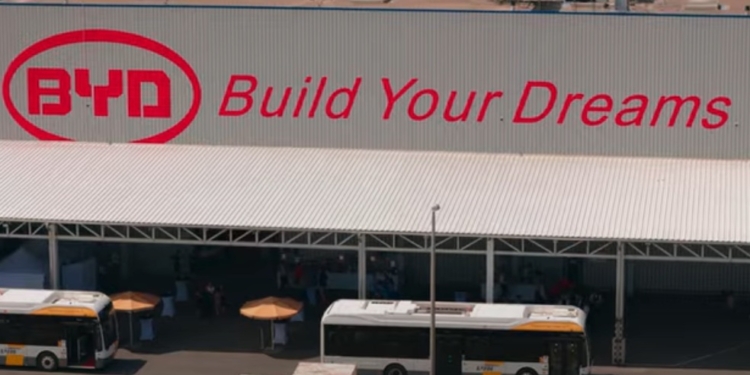 BYD refuerza su presencia en Europa ampliando su planta en Hungría