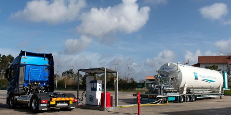 Aessgan reclama que el GNL también sea considerado combustible profesional