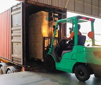 ¿A quién afecta la prohibición de la carga y descarga y desde cuándo?