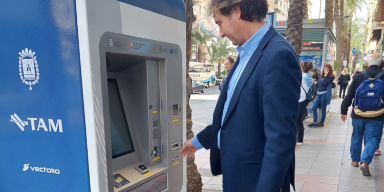 Alicante lanza la nueva plataforma digital del transporte urbano