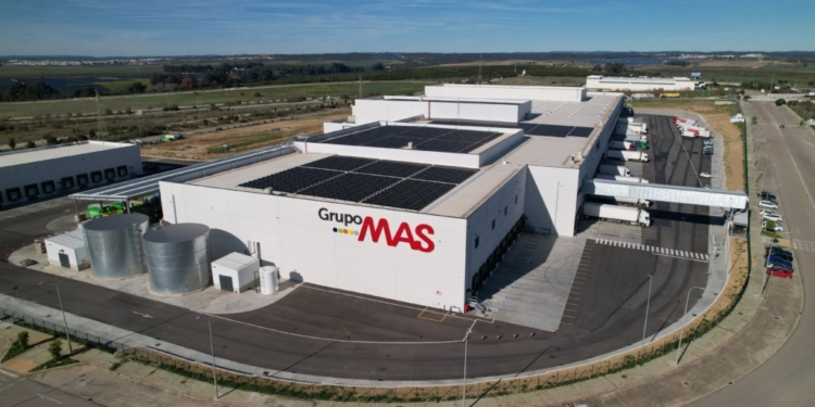 Grupo Mas mueve 37 millones de cajas en el primer año de su nuevo centro logístico