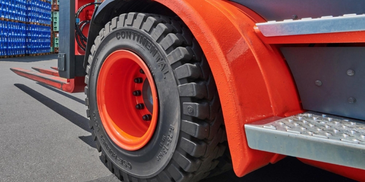 Continental utiliza negro de humo reciclado en sus neumáticos