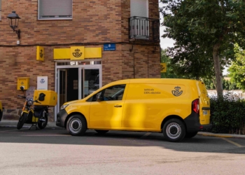 Correos incorpora más de 1.000 vehículos eléctricos a su flota sostenible