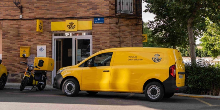 Correos incorpora más de 1.000 vehículos eléctricos a su flota sostenible