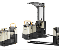 Crown actualiza sus modelos de recogepedidos y tractores de arrastre