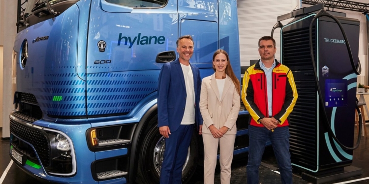 30 camiones eActros 600 se suman a la flota de DHL para largas distancias