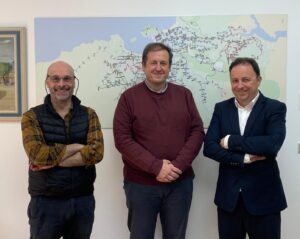 Dbus recibe la visita de una delegación del Clúster de Movilidad y Logística