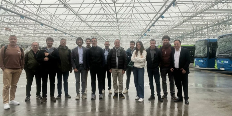Expertos en transporte público de Francia y Bélgica visitan Dbus