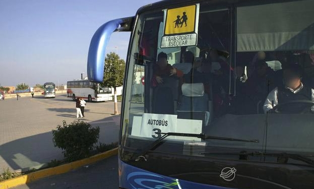 Dgt realiza una campaña para controlar el transporte escolar