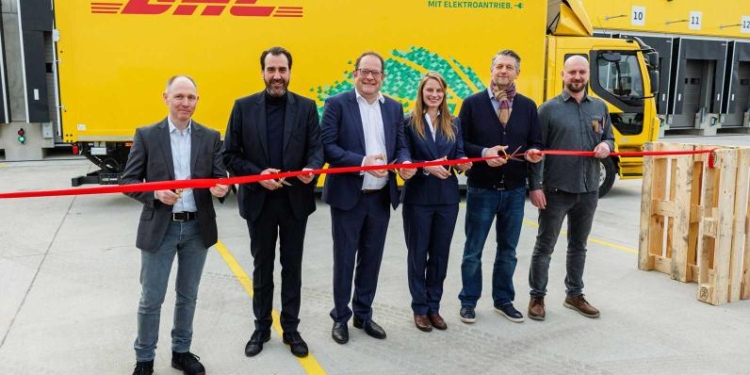 DHL Freight inaugura oficialmente su nueva terminal logística en Berlín