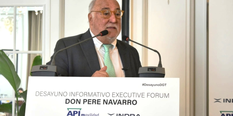 Pere Navarro advierte: La movilidad urbana necesita una revolución urgente