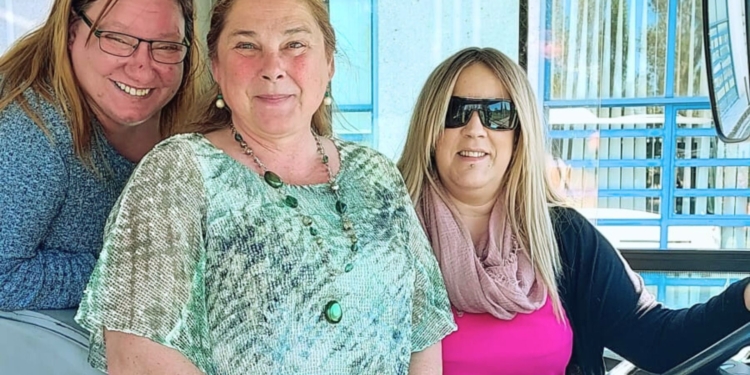 Anet impulsa el acceso al sector de 17 conductoras de autobús