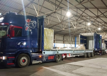 Palletways Iberia apuesta por la eficiencia con un nuevo duotráiler