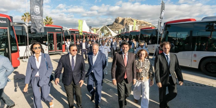 Alicante renueva su flota de autobuses para mejorar el servicio y reducir emisiones