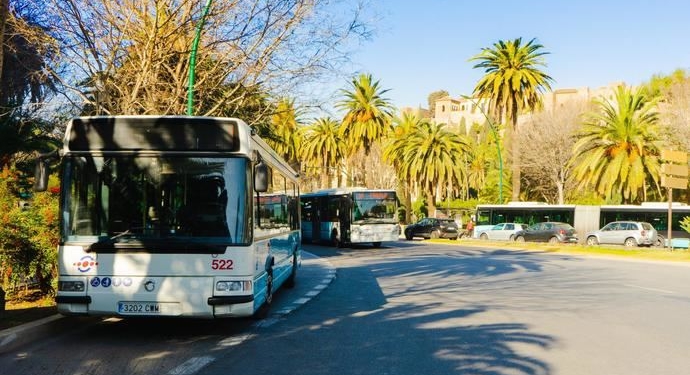 Málaga aumenta el número de líneas que conectan el interior con la costa