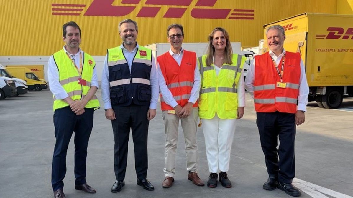 Jorge Rodrigo visita el Hub internacional de DHL Express en Madrid-Barajas
