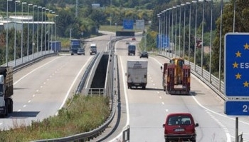 El cierre de fronteras afecta a 10.000 transportistas españoles