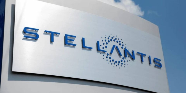 Stellantis anuncia nuevos ajustes para mejorar su organización
